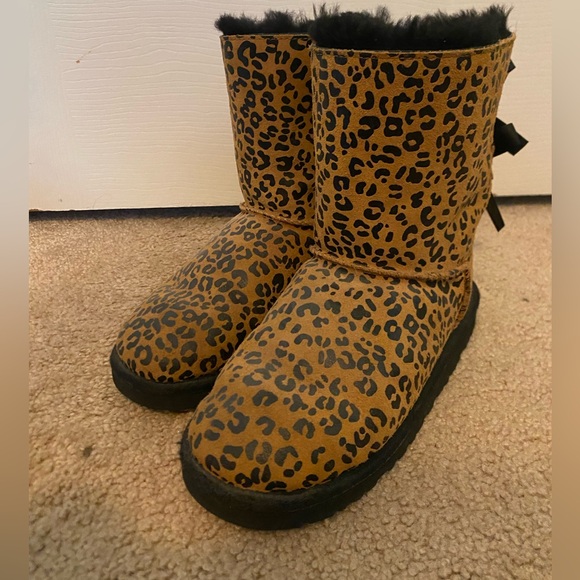 UGG cheetah print boots - Picture 1 of 4
